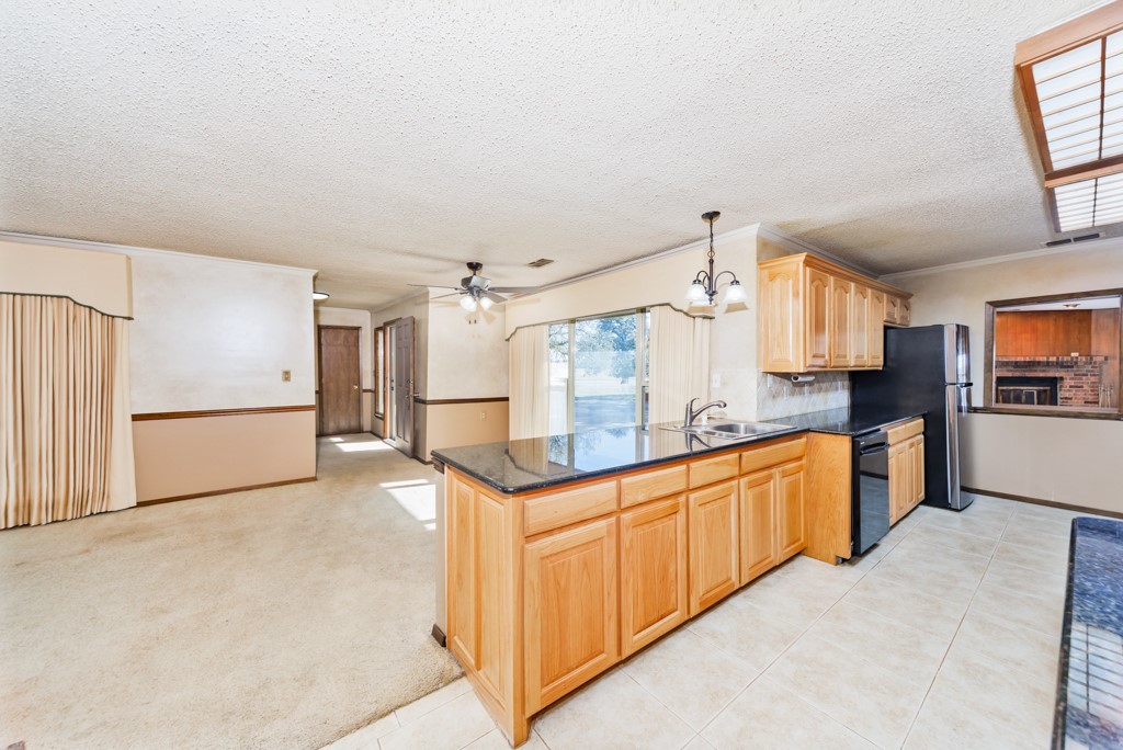 8752 Fm 1749 Sunset TX 76270
