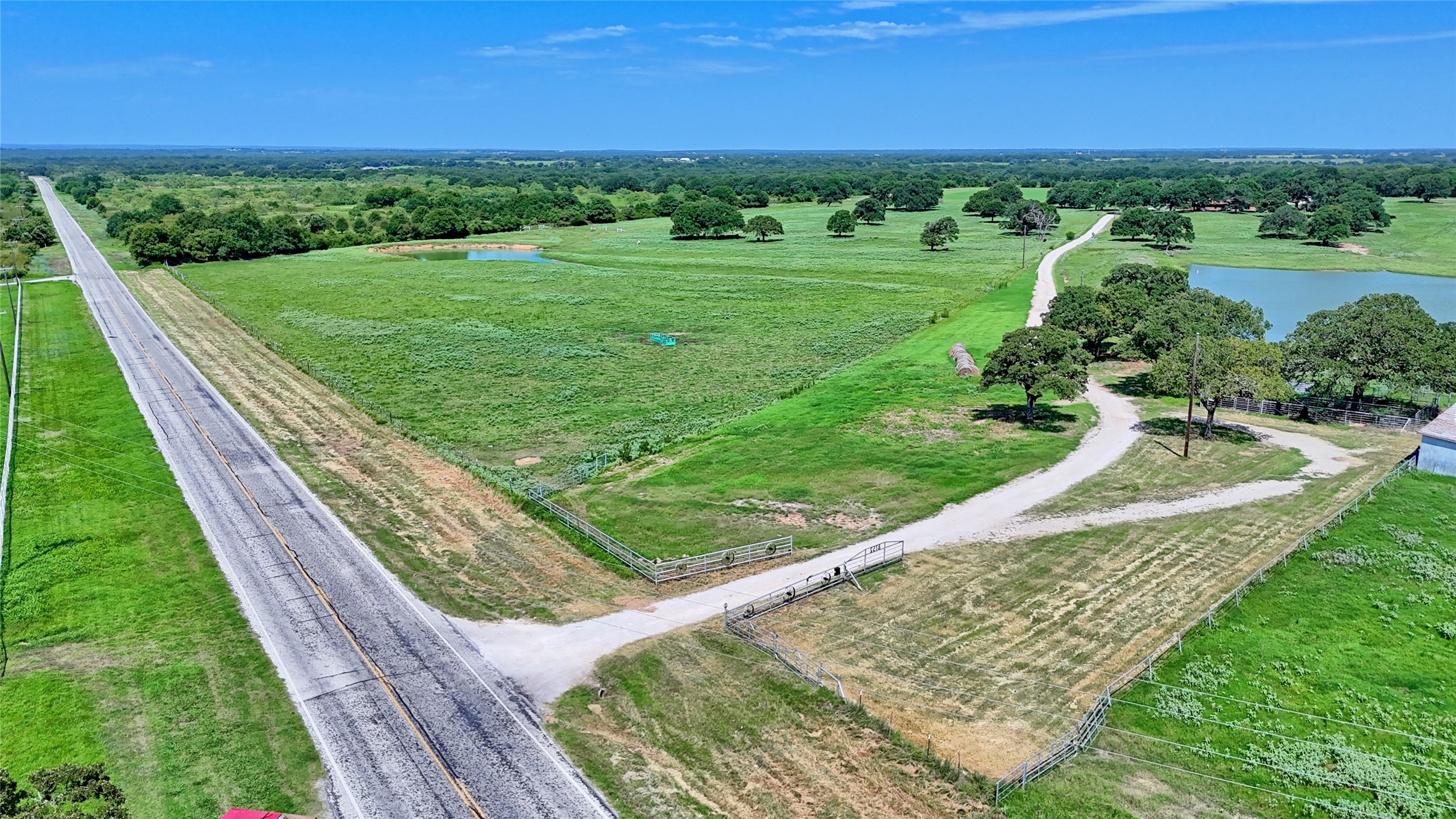 8752 Fm 1749 Sunset TX 76270