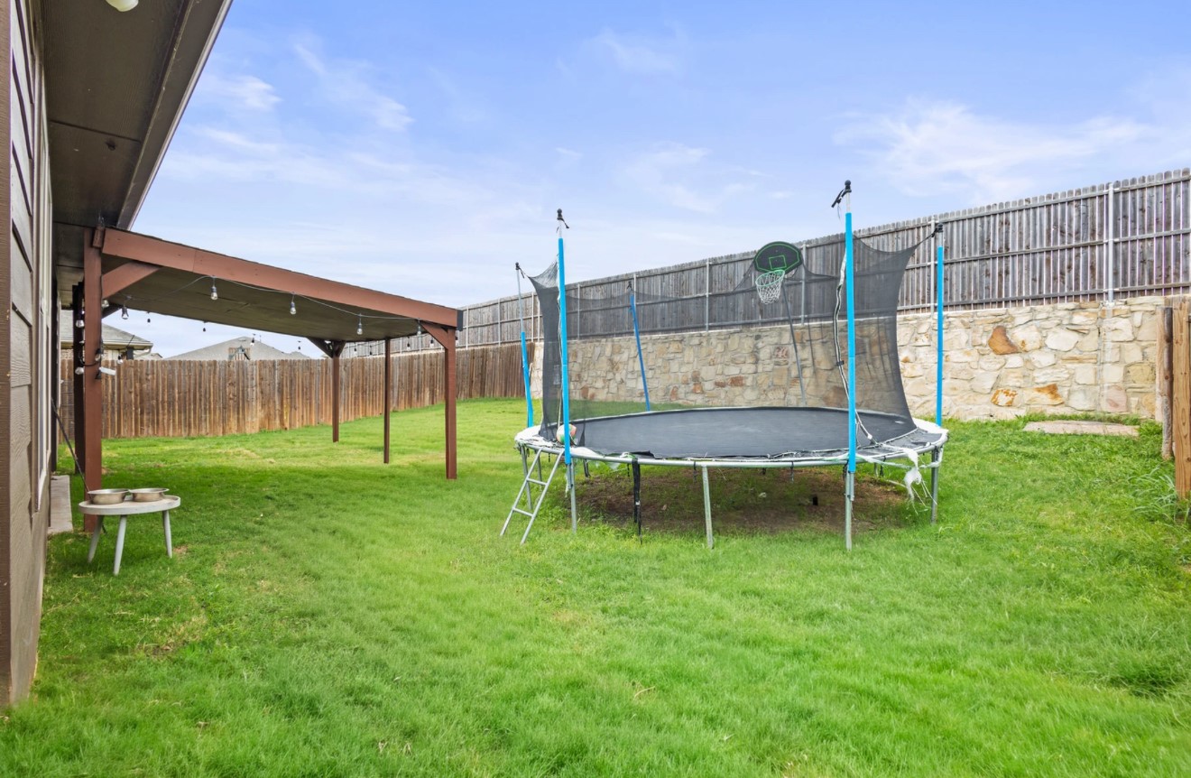 2222 Kingfisher Crandall TX 75114