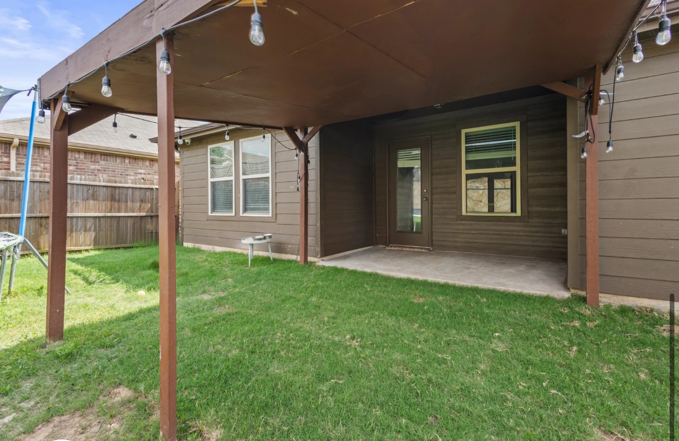 2222 Kingfisher Crandall TX 75114