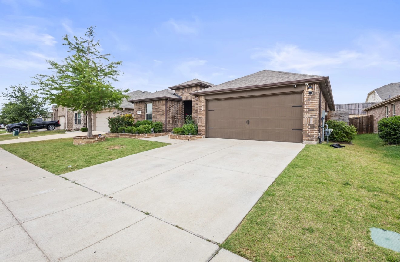 2222 Kingfisher Crandall TX 75114