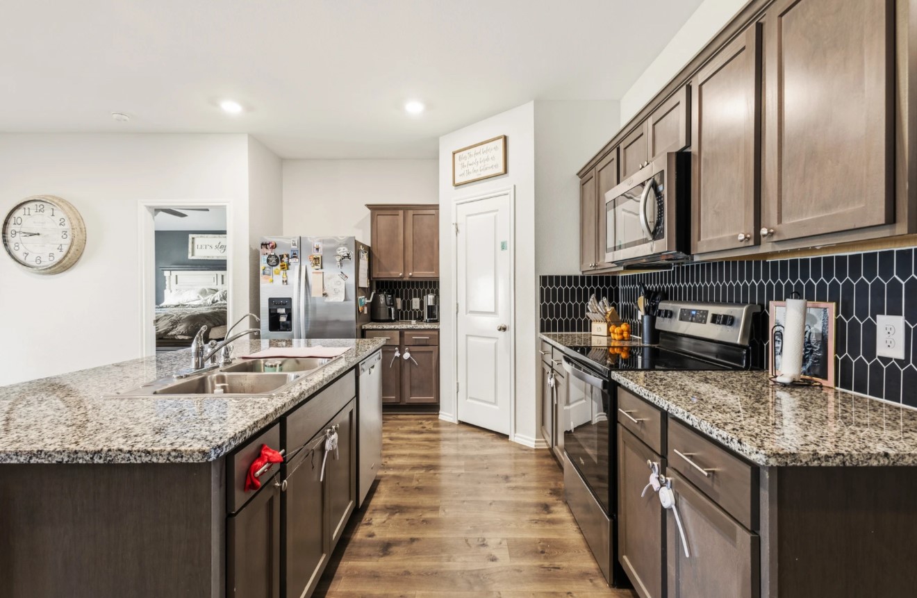 2222 Kingfisher Crandall TX 75114