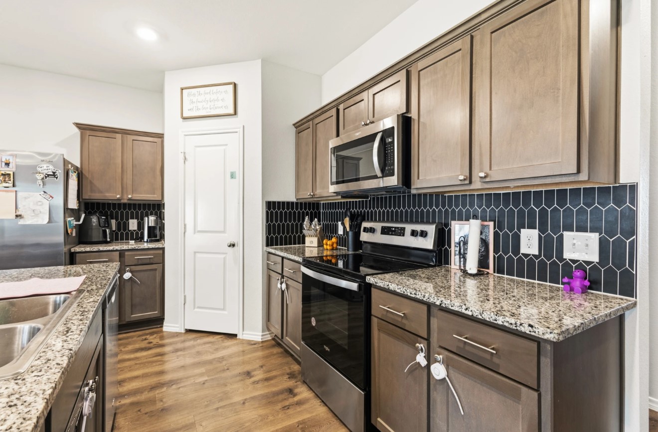 2222 Kingfisher Crandall TX 75114
