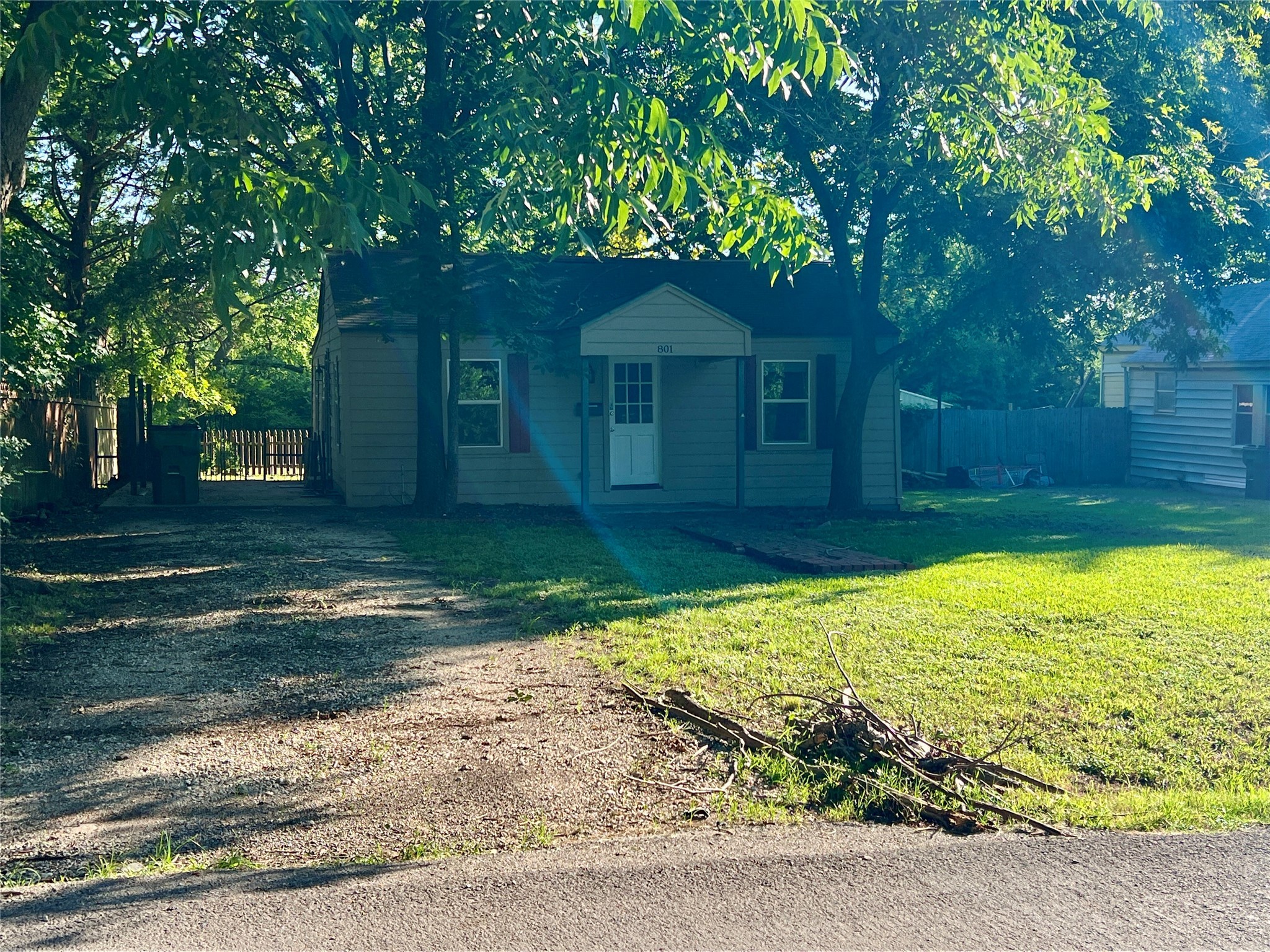 801 W Jefferson Street Waxahachie TX 75165