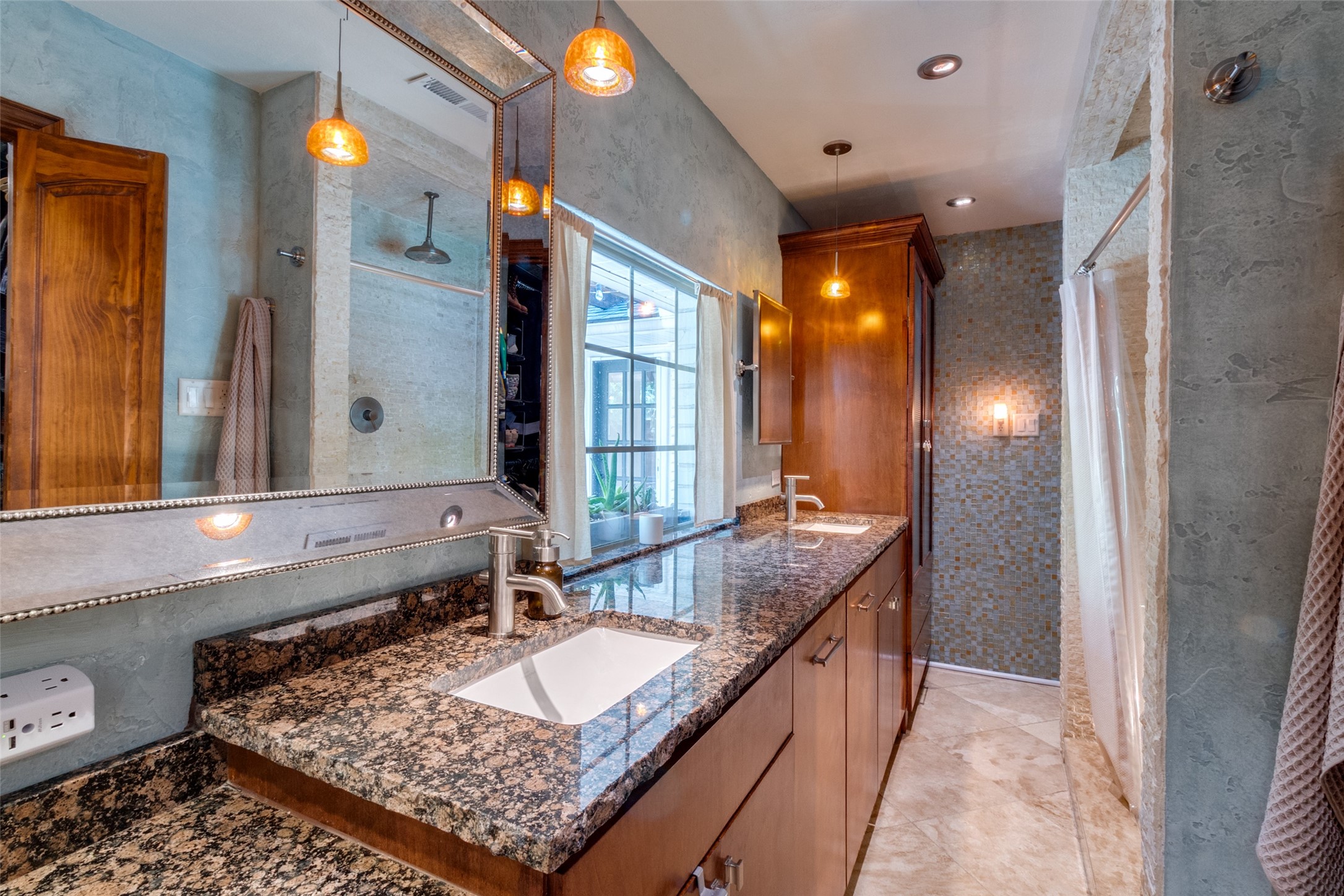 917 Fernwood Drive Richardson TX 75080