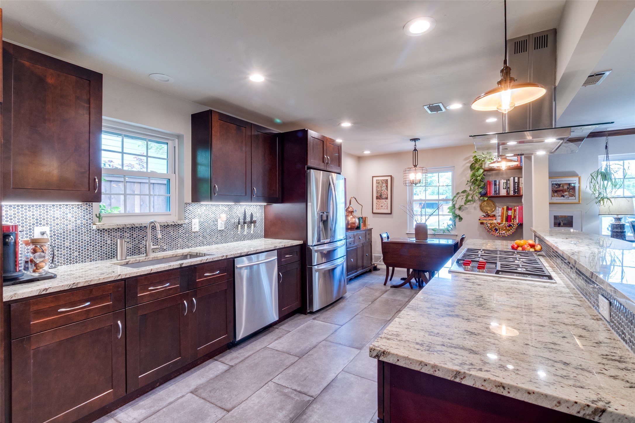 917 Fernwood Drive Richardson TX 75080