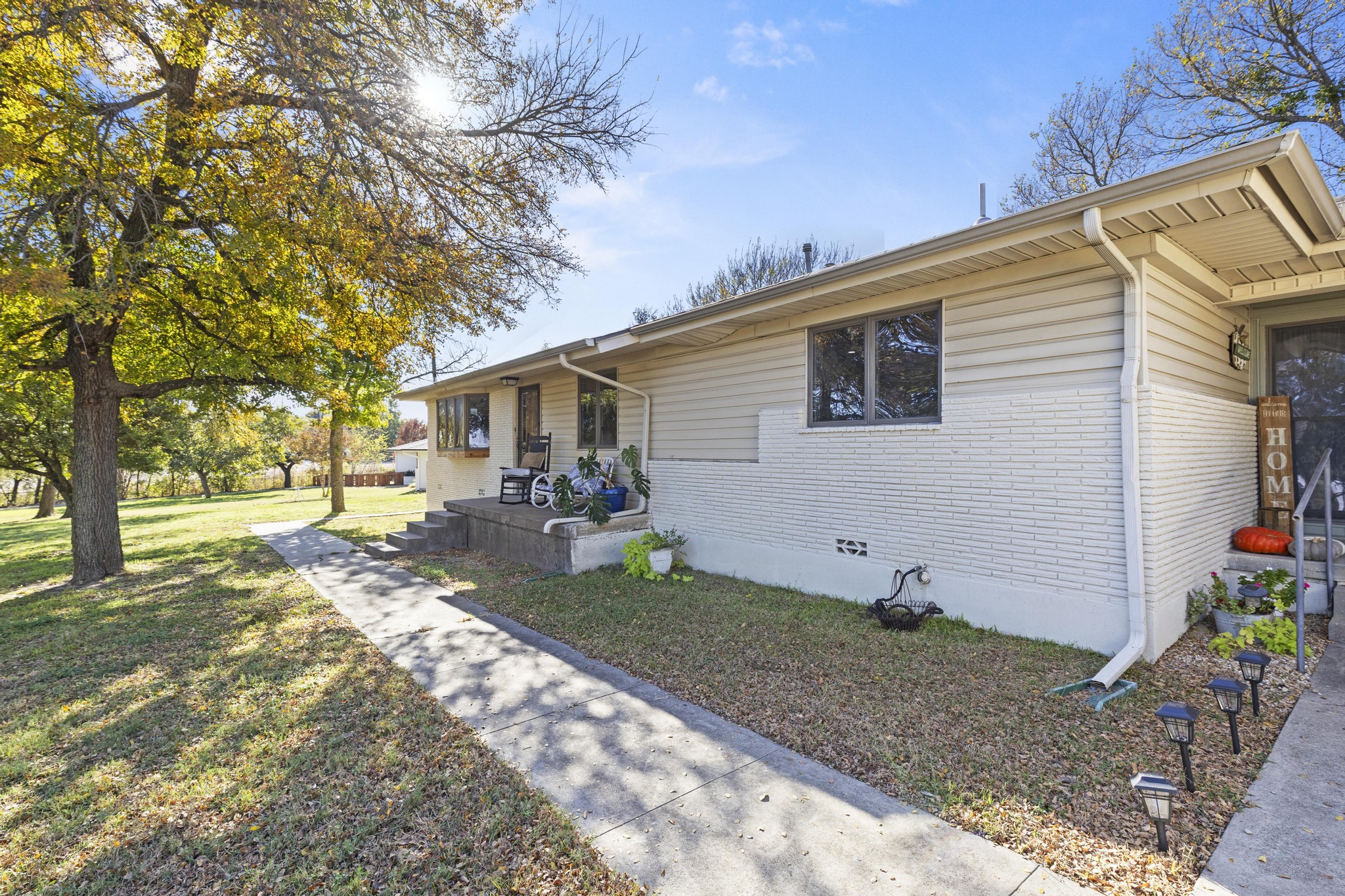 1829 N Main Street Weatherford TX 76085