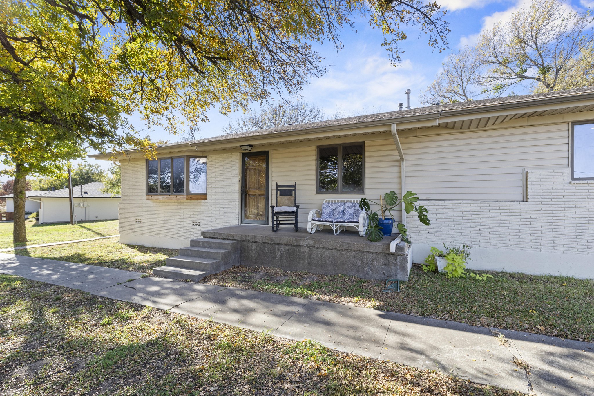 1829 N Main Street Weatherford TX 76085