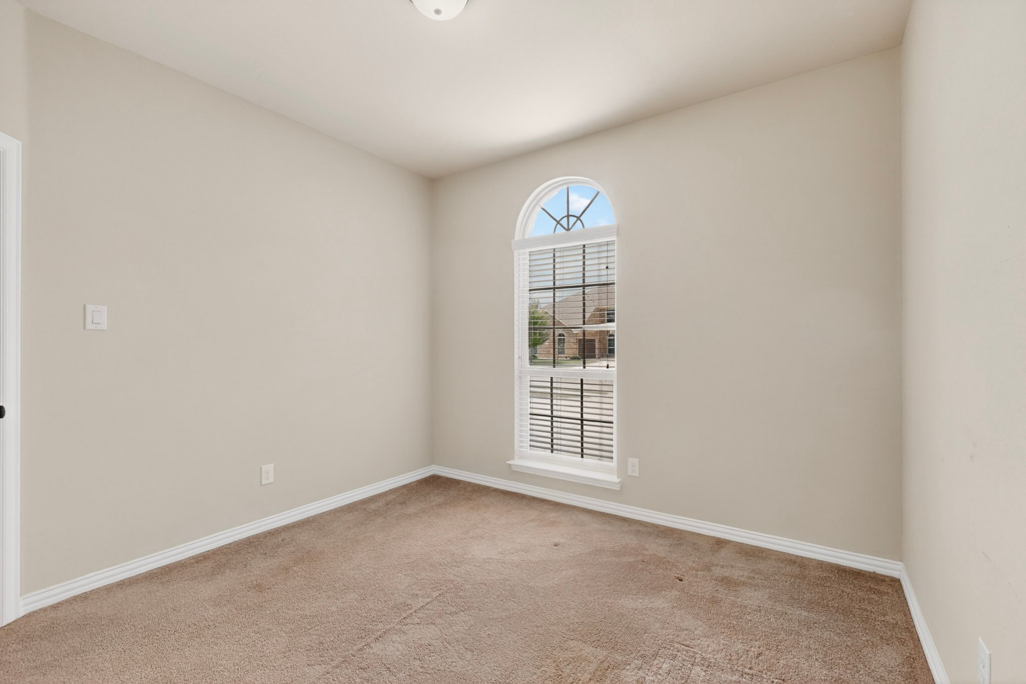 852 State Street Desoto TX 75115