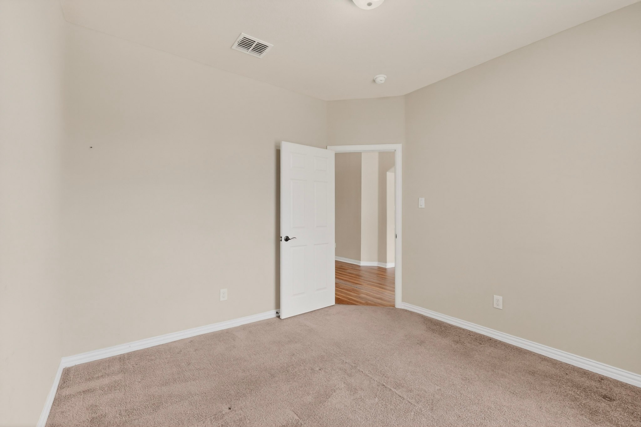 852 State Street Desoto TX 75115