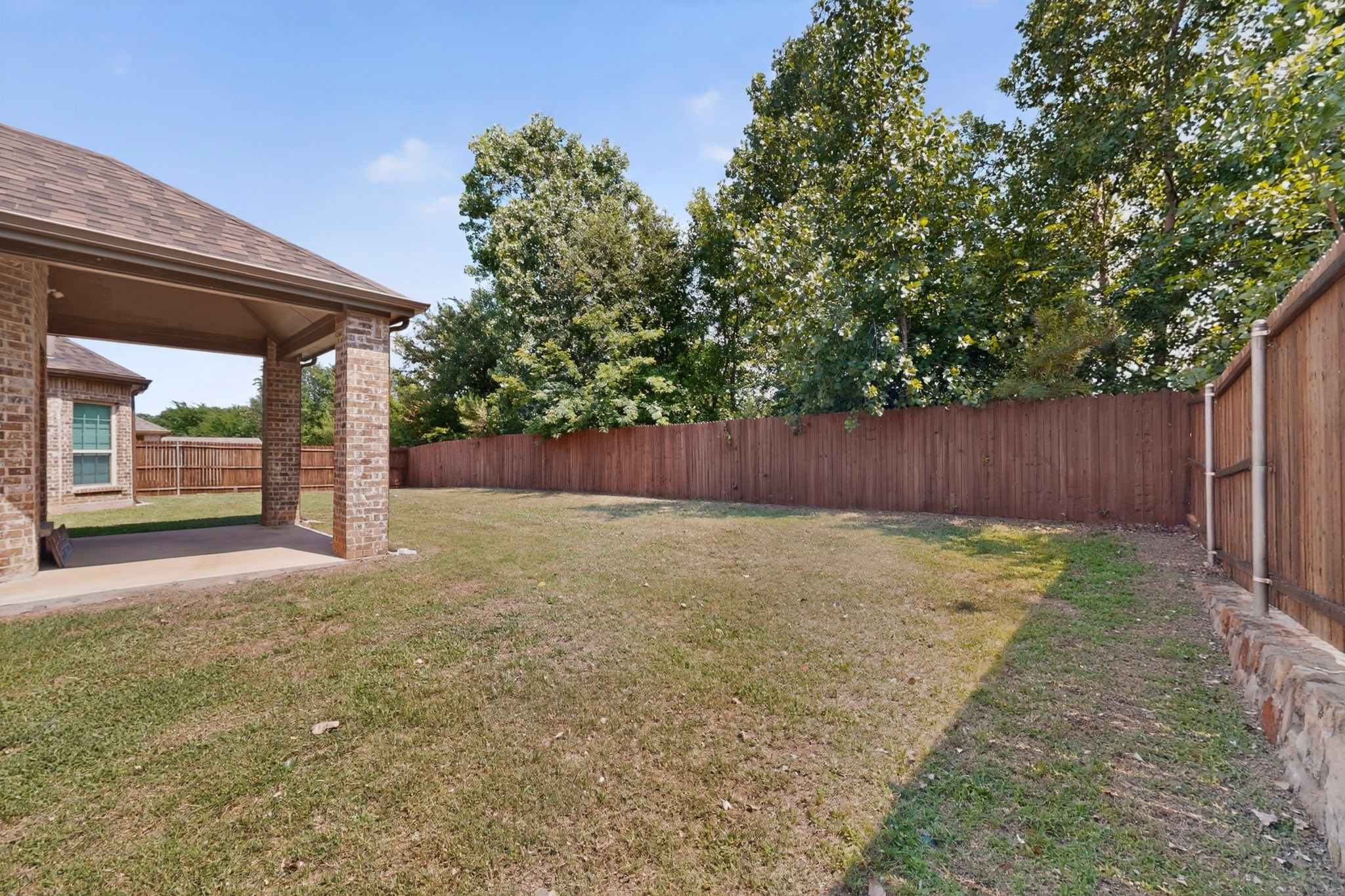 852 State Street Desoto TX 75115
