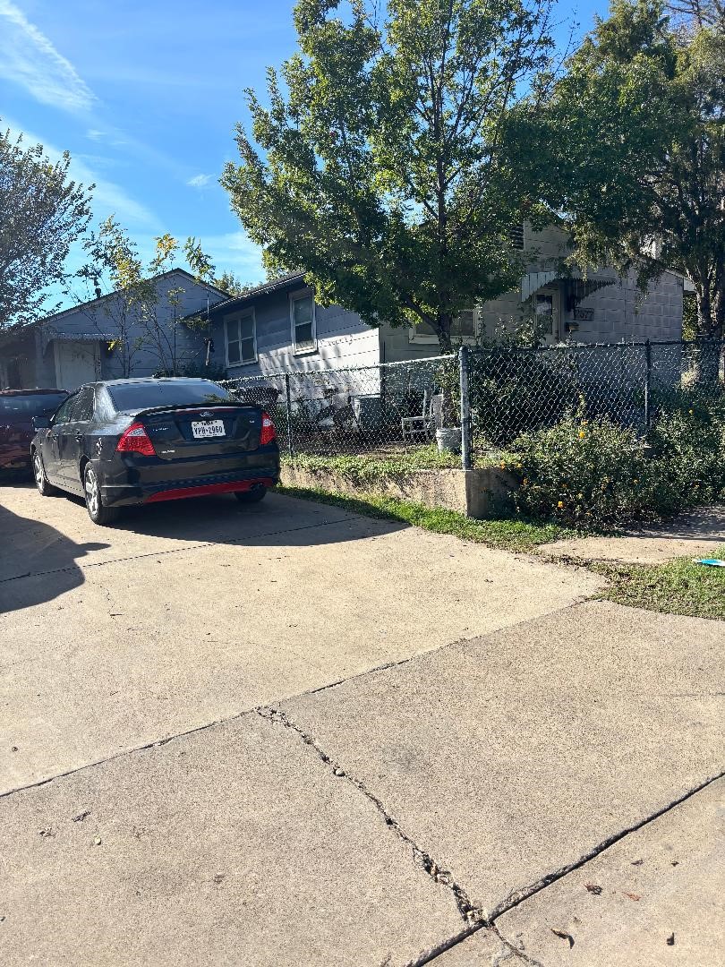2577 22nd Street Fort Worth TX 76106