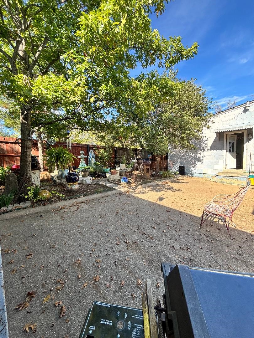 2577 22nd Street Fort Worth TX 76106