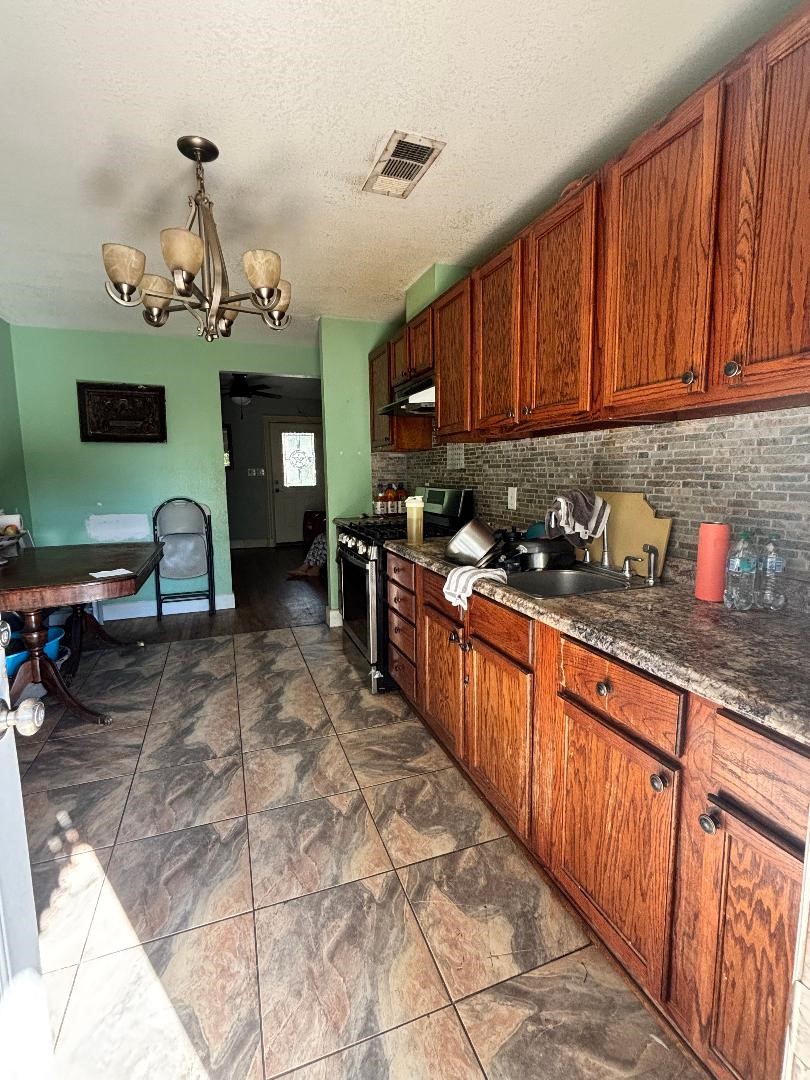 2577 22nd Street Fort Worth TX 76106