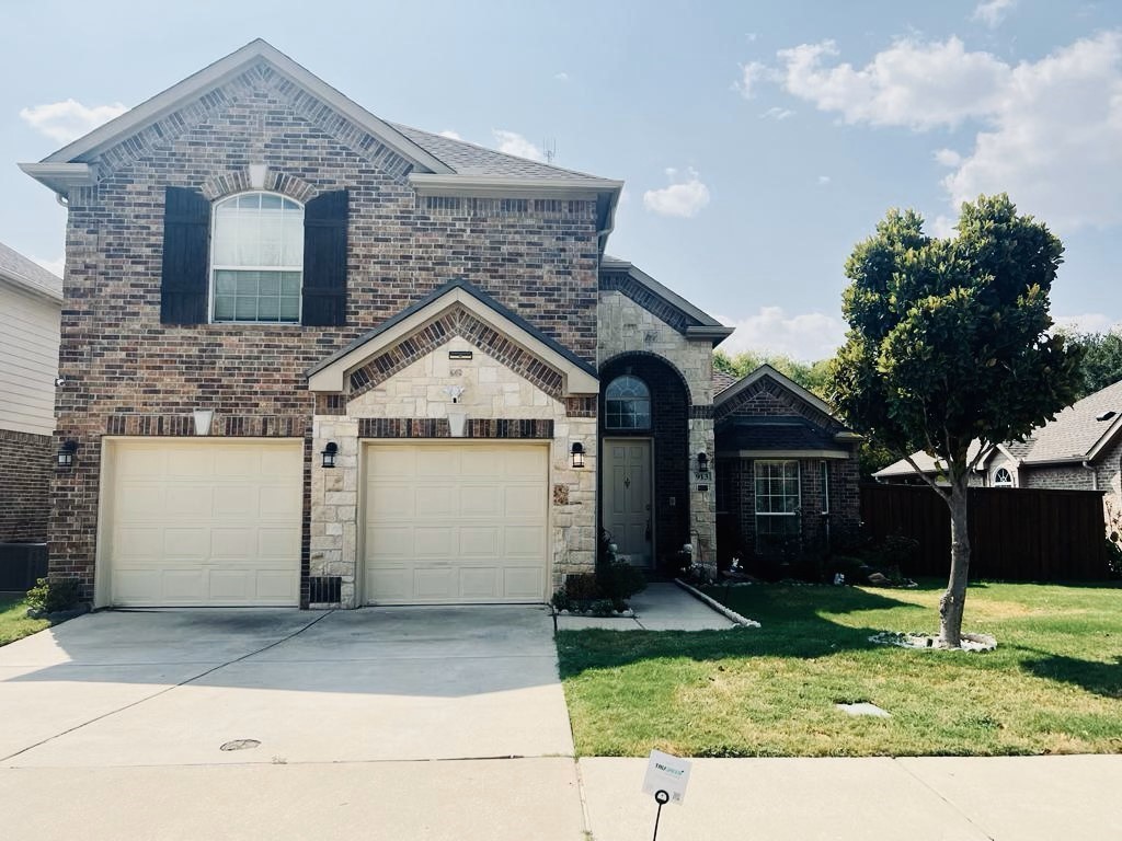 913 Myers Meadow Drive Garland TX 75043