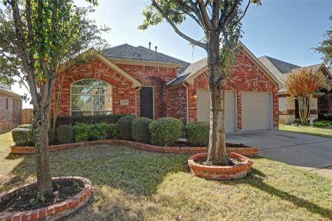 2565 Marina Drive Grand Prairie TX 75054