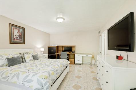 1429 Meandering Way Garland TX 75040
