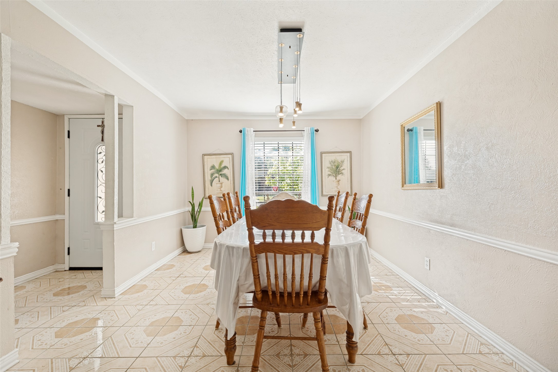 1429 Meandering Way Garland TX 75040