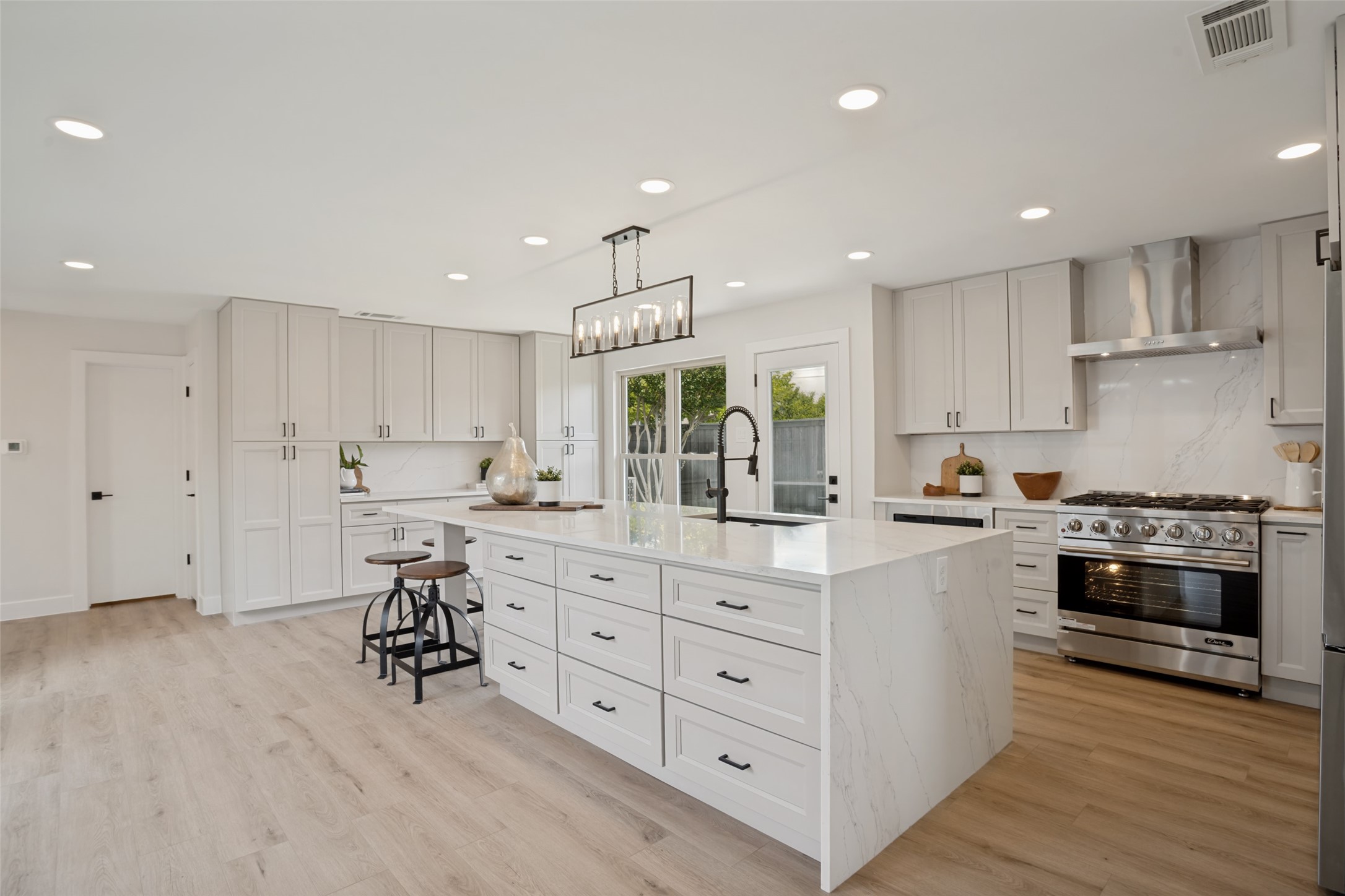 6311 Black Berry Lane Dallas TX 75248