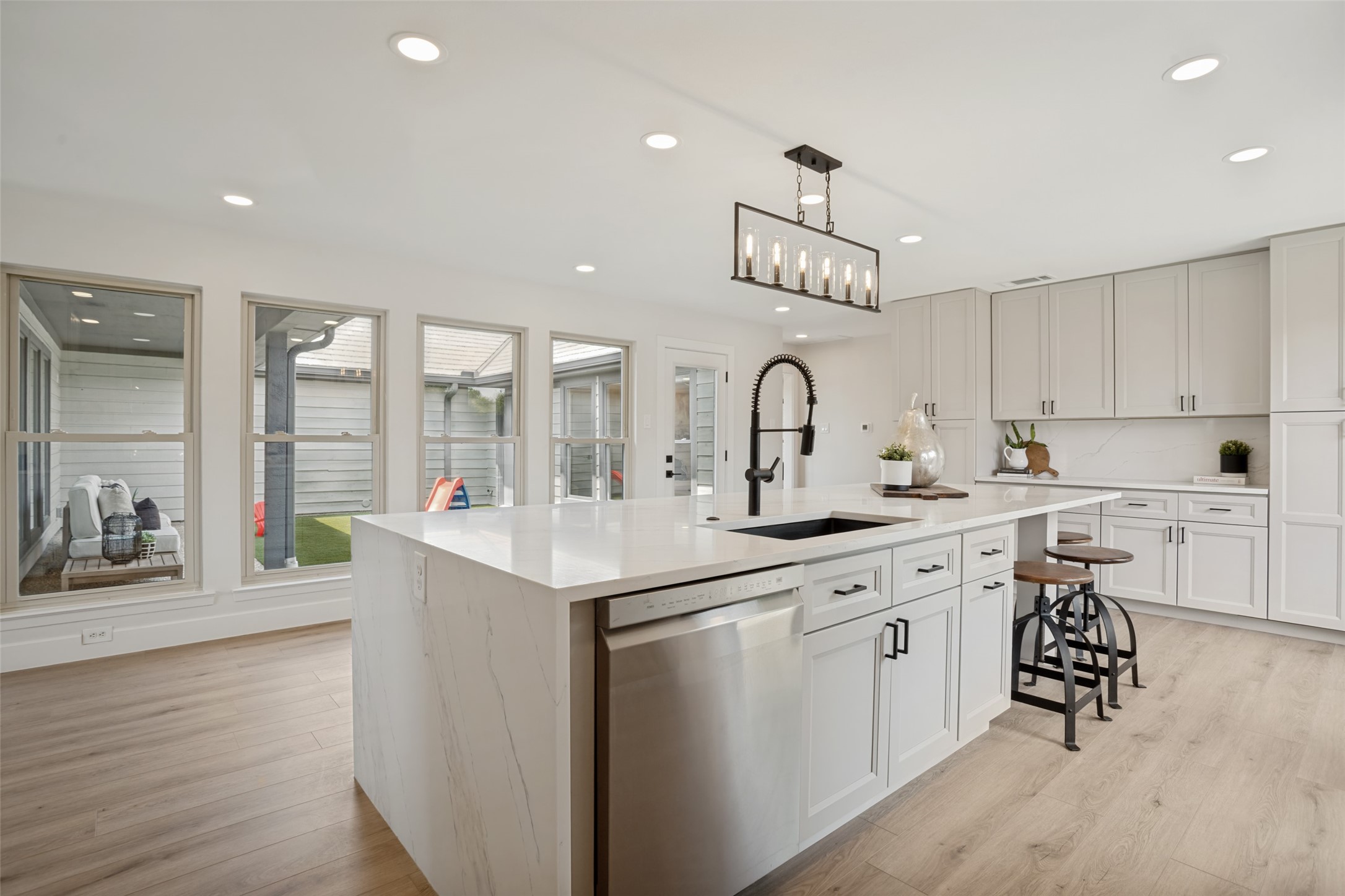 6311 Black Berry Lane Dallas TX 75248