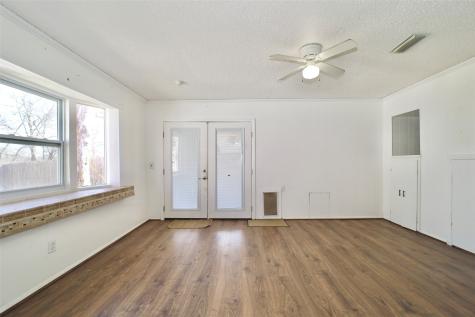 1914 Del Oak Drive Mesquite TX 75149