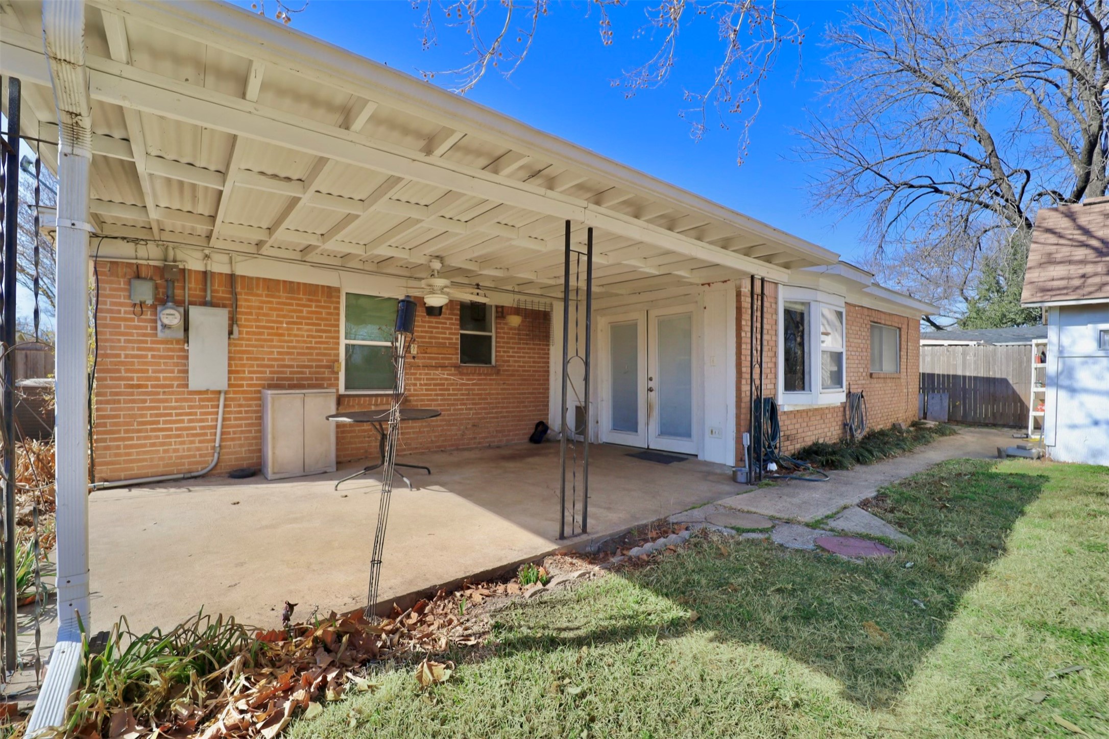 1914 Del Oak Drive Mesquite TX 75149