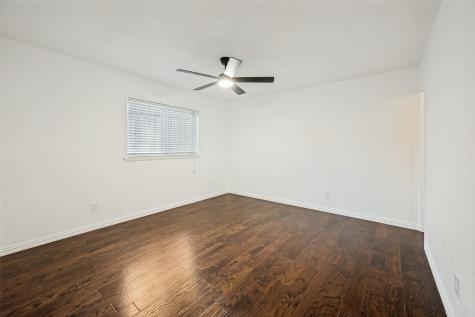625 Kingston Drive Grand Prairie TX 75051