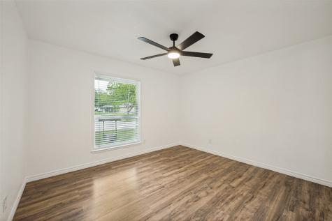 625 Kingston Drive Grand Prairie TX 75051