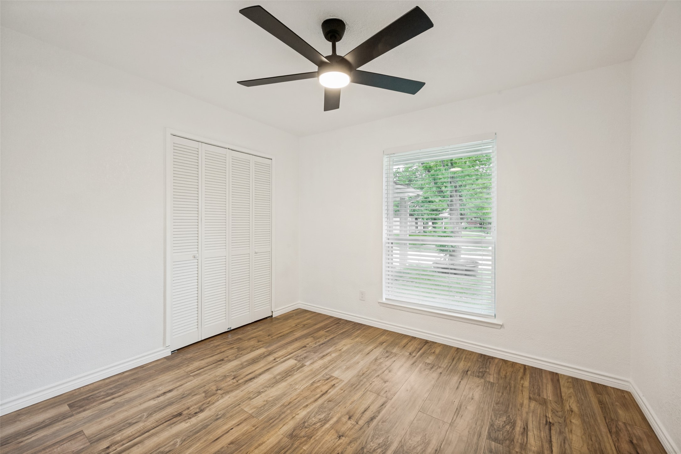 625 Kingston Drive Grand Prairie TX 75051
