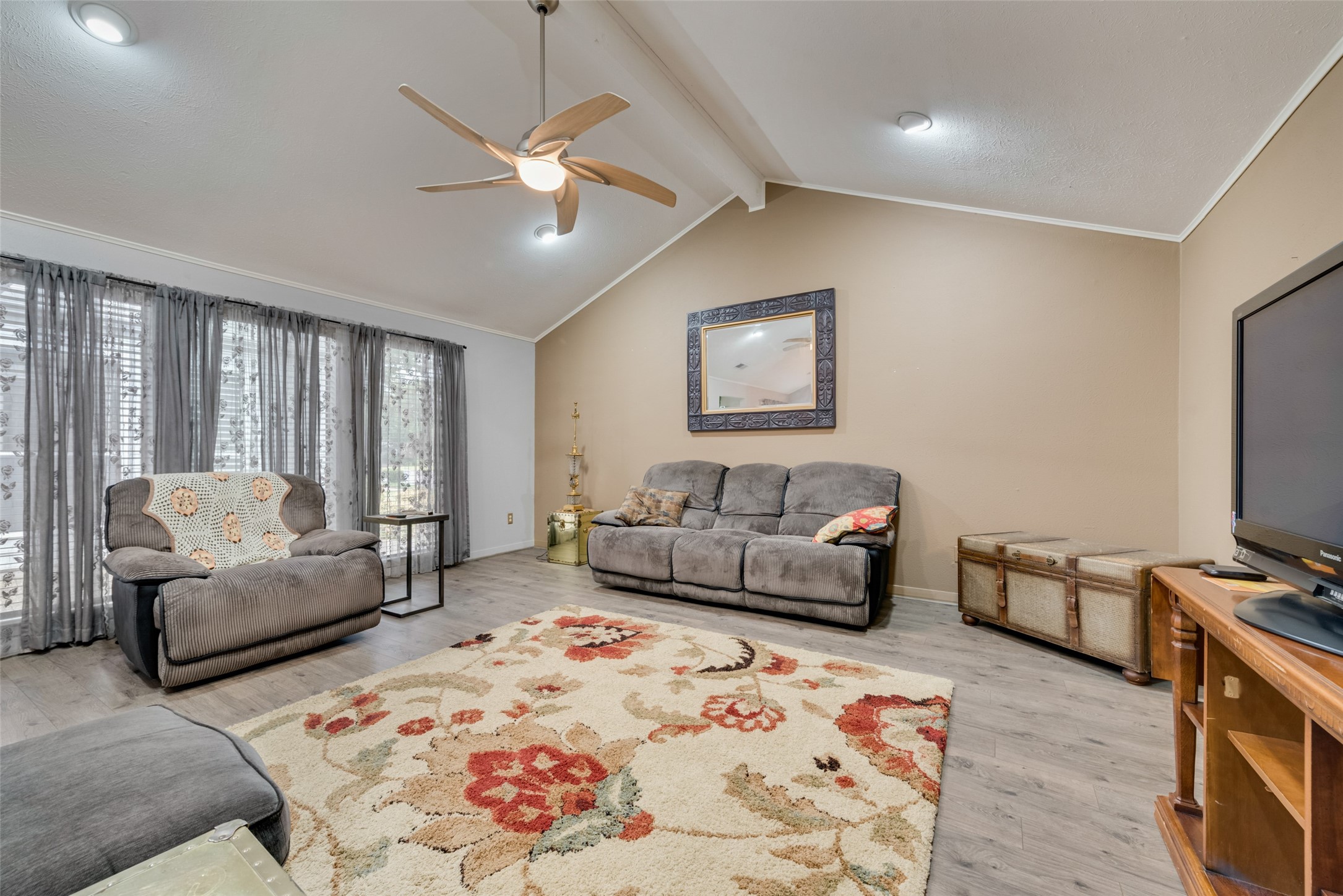 6805 Fernshaw Drive Dallas TX 75248