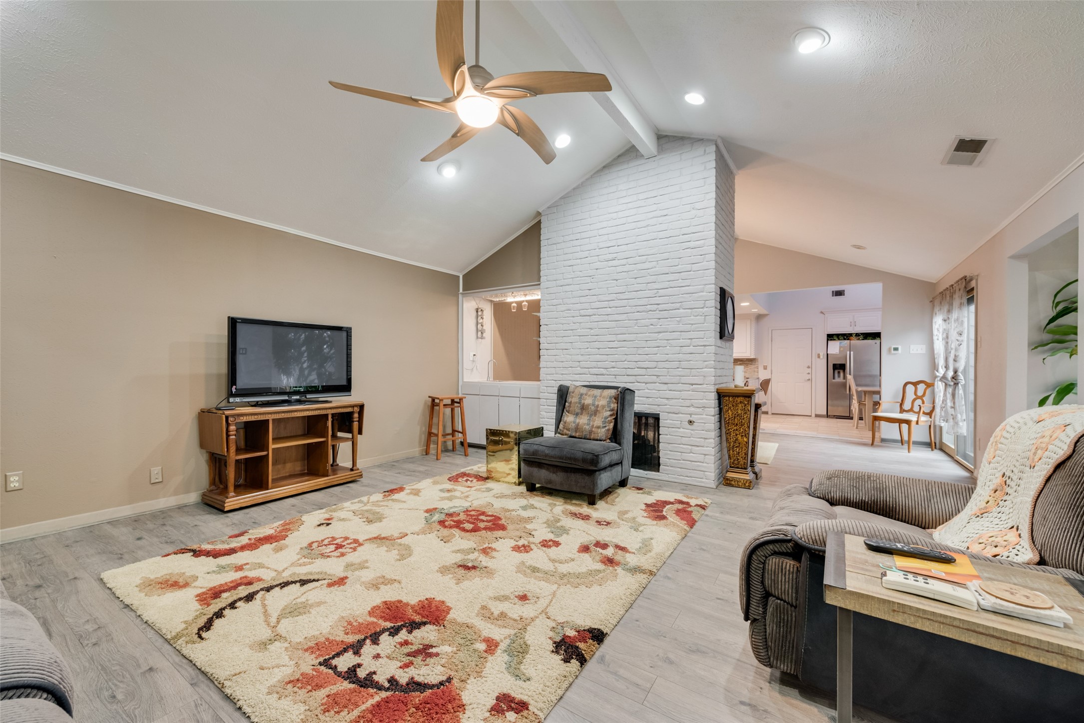 6805 Fernshaw Drive Dallas TX 75248