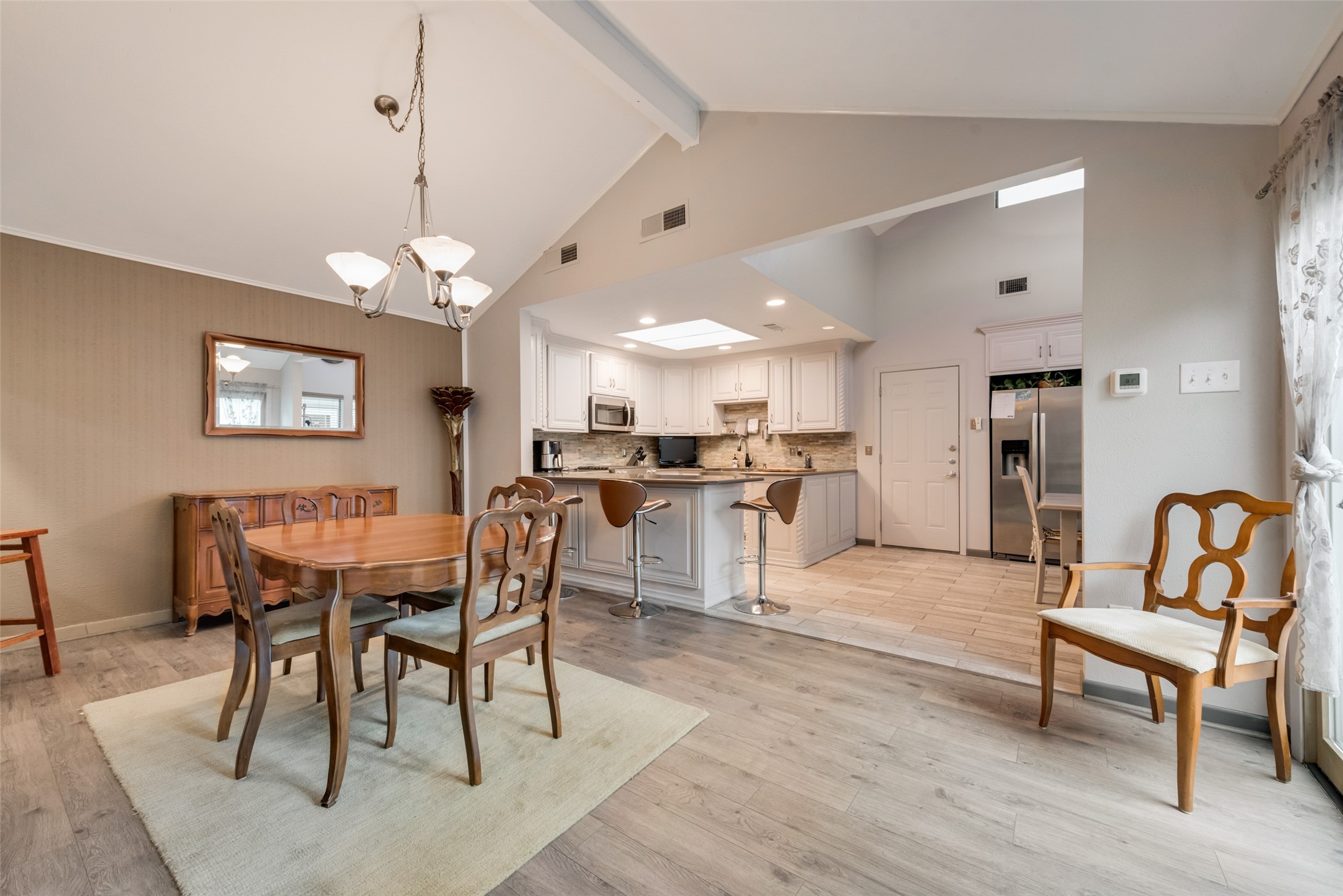 6805 Fernshaw Drive Dallas TX 75248