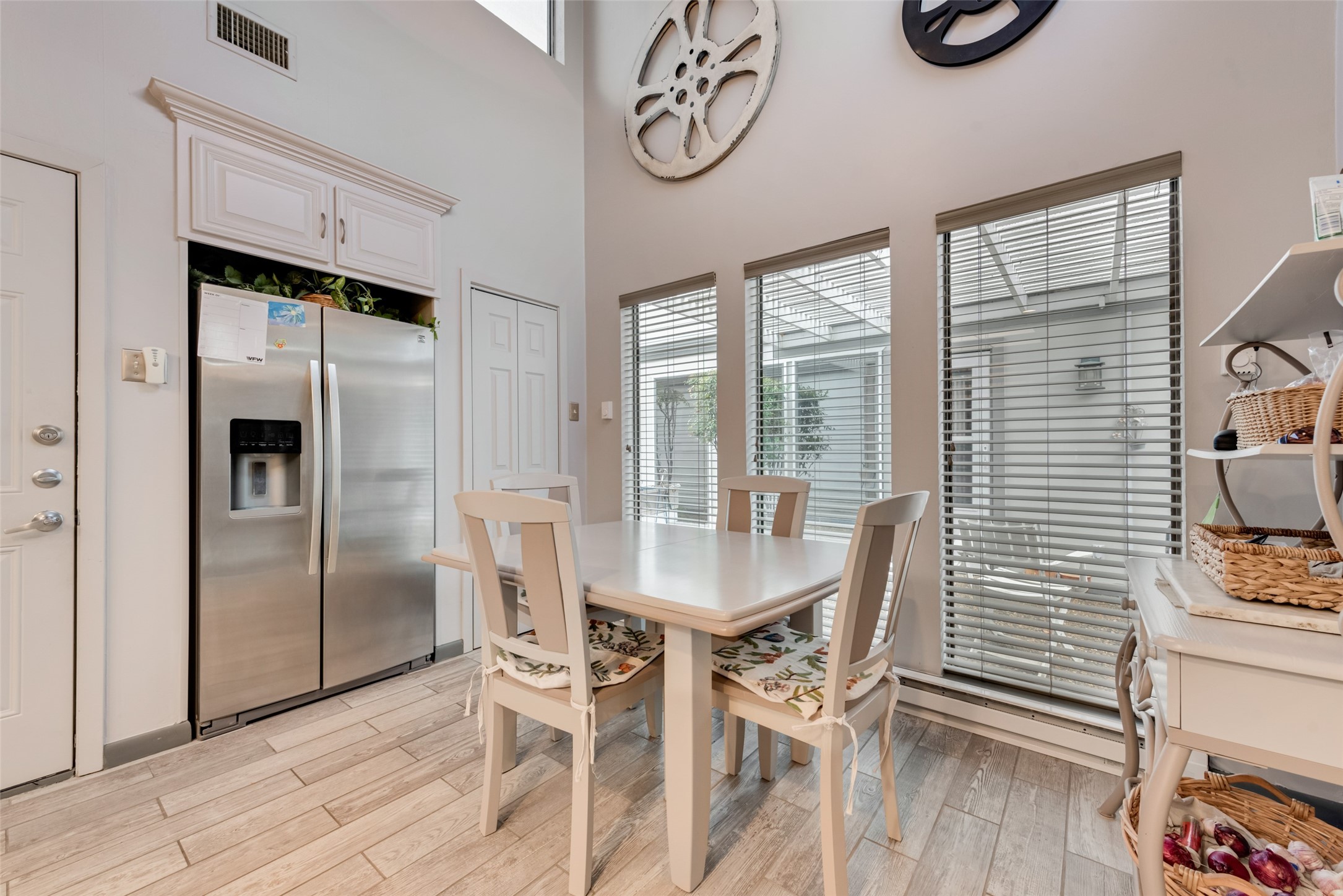 6805 Fernshaw Drive Dallas TX 75248
