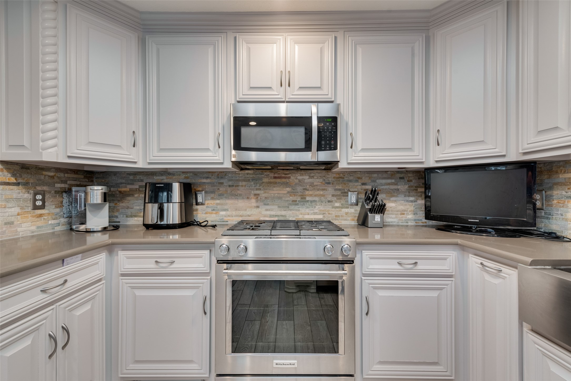 6805 Fernshaw Drive Dallas TX 75248