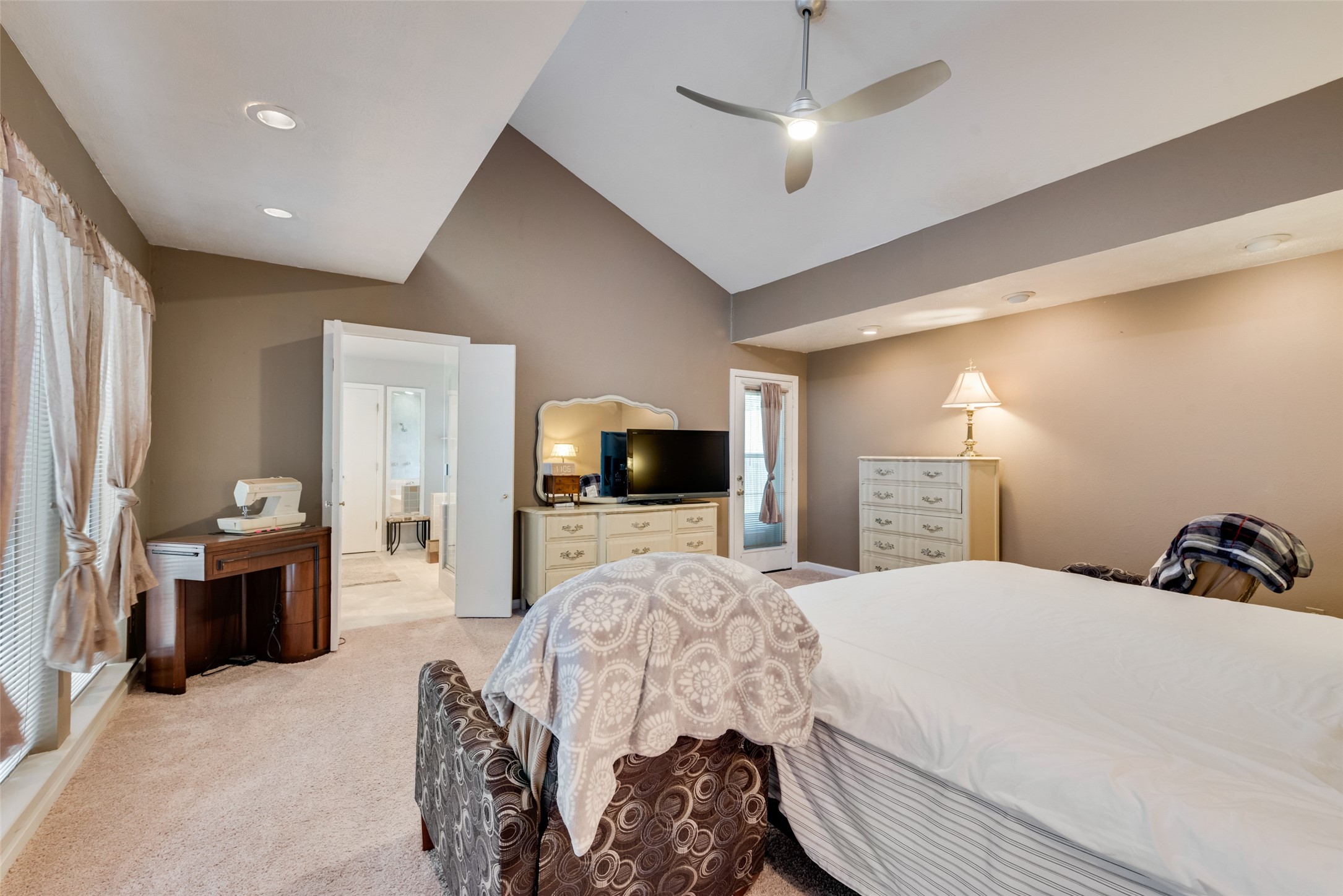 6805 Fernshaw Drive Dallas TX 75248