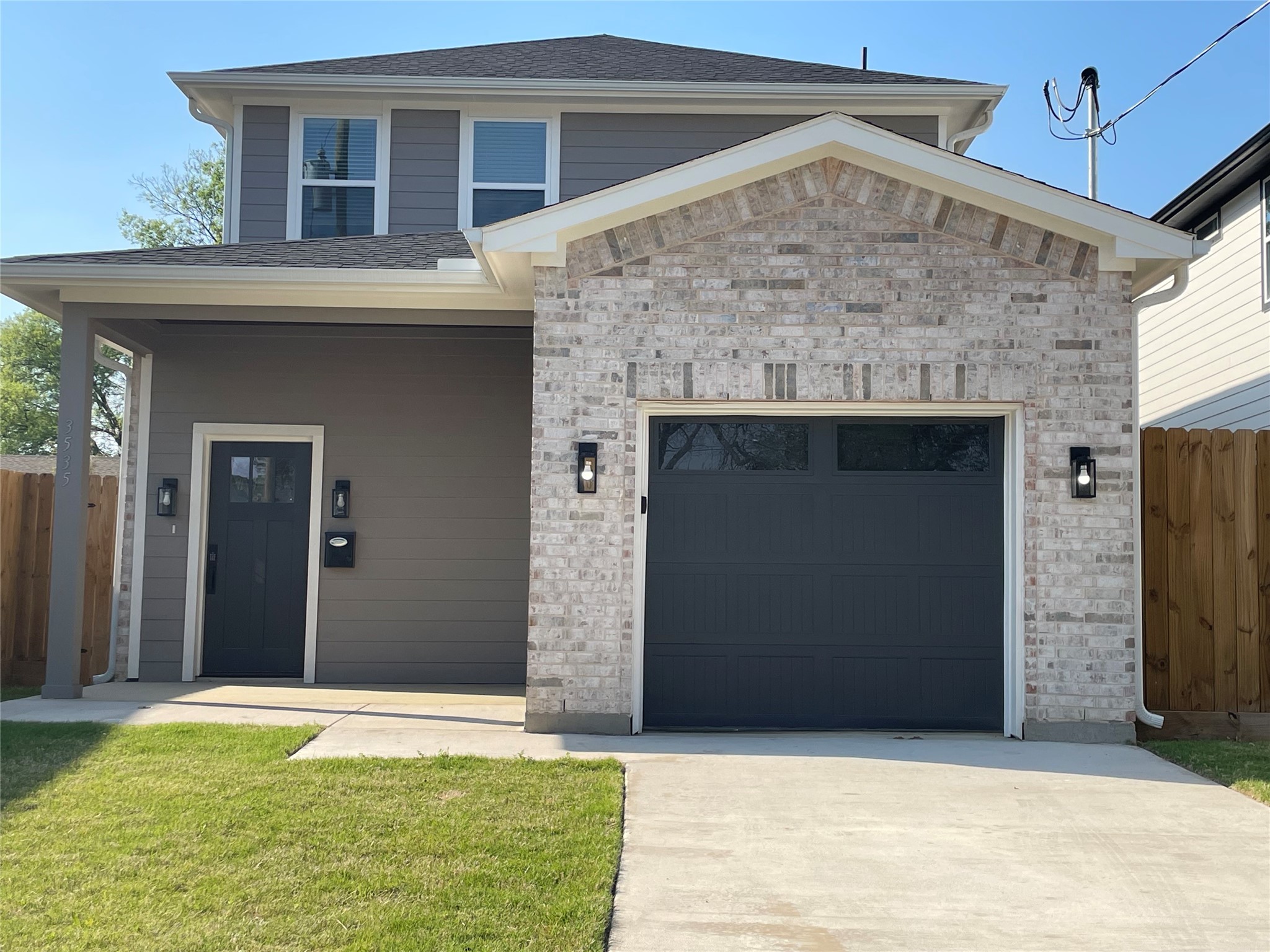 3535 Spring Avenue Dallas TX 75210