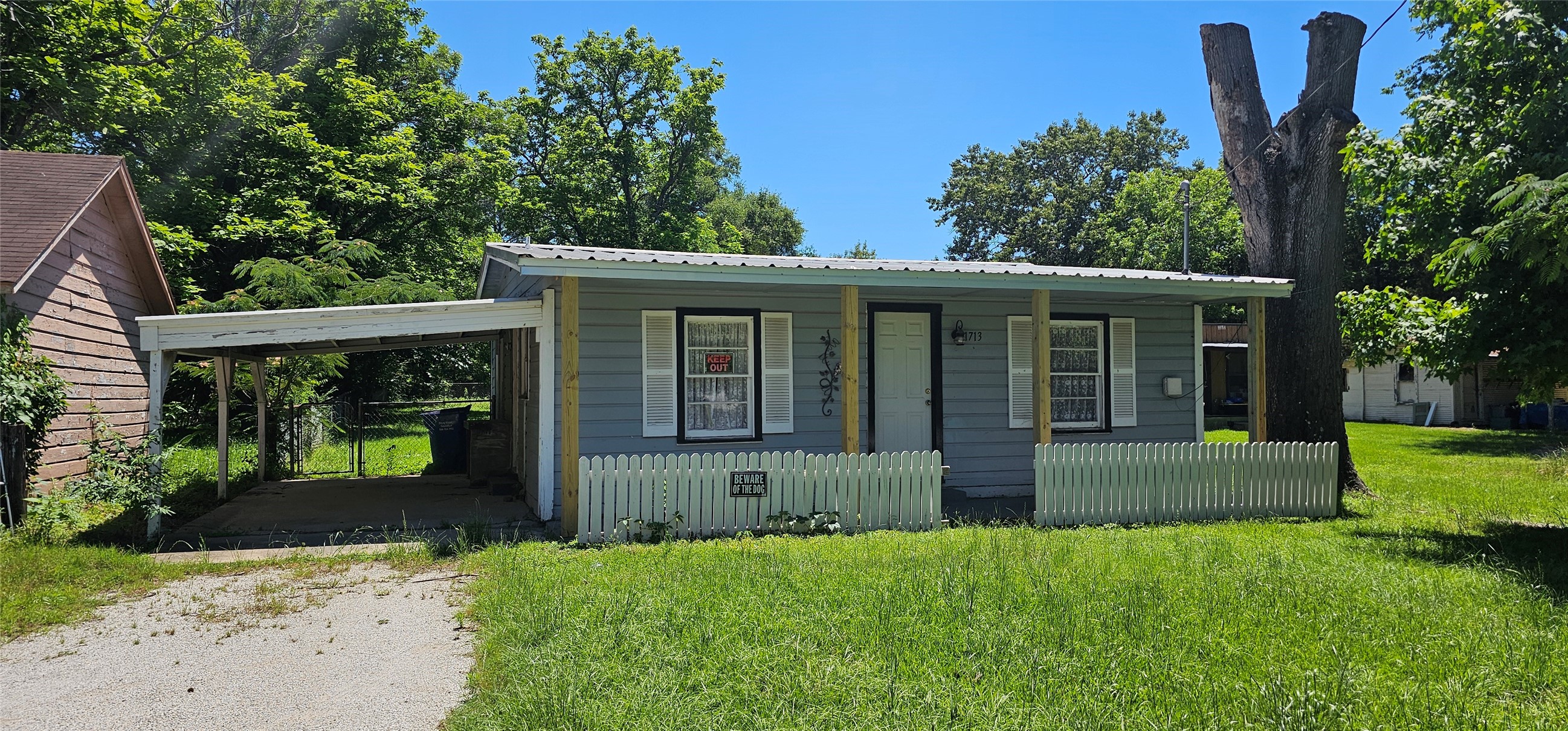 1713 W Frank Street Grand Saline TX 75140