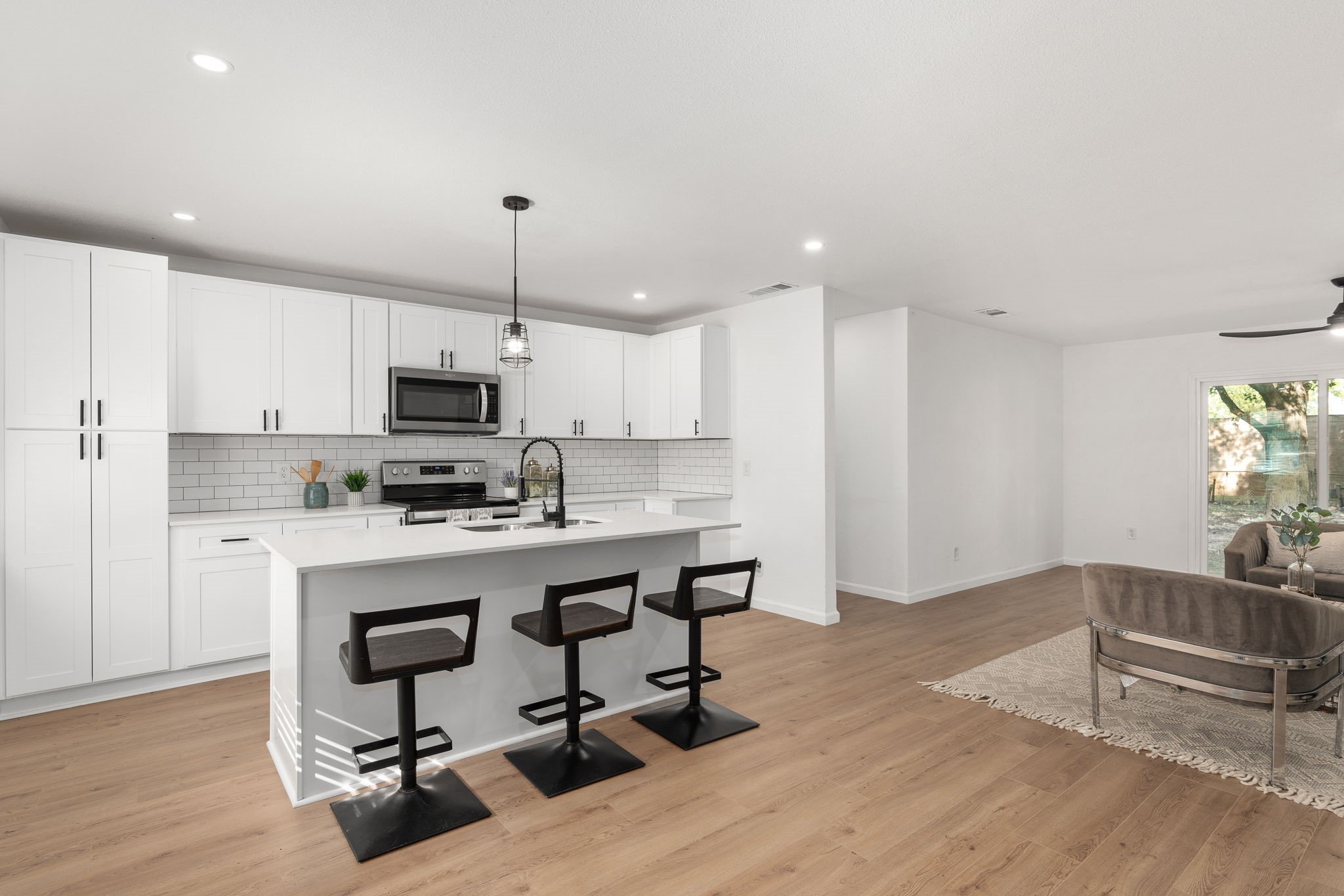 817 Rex Lane Garland TX 75040