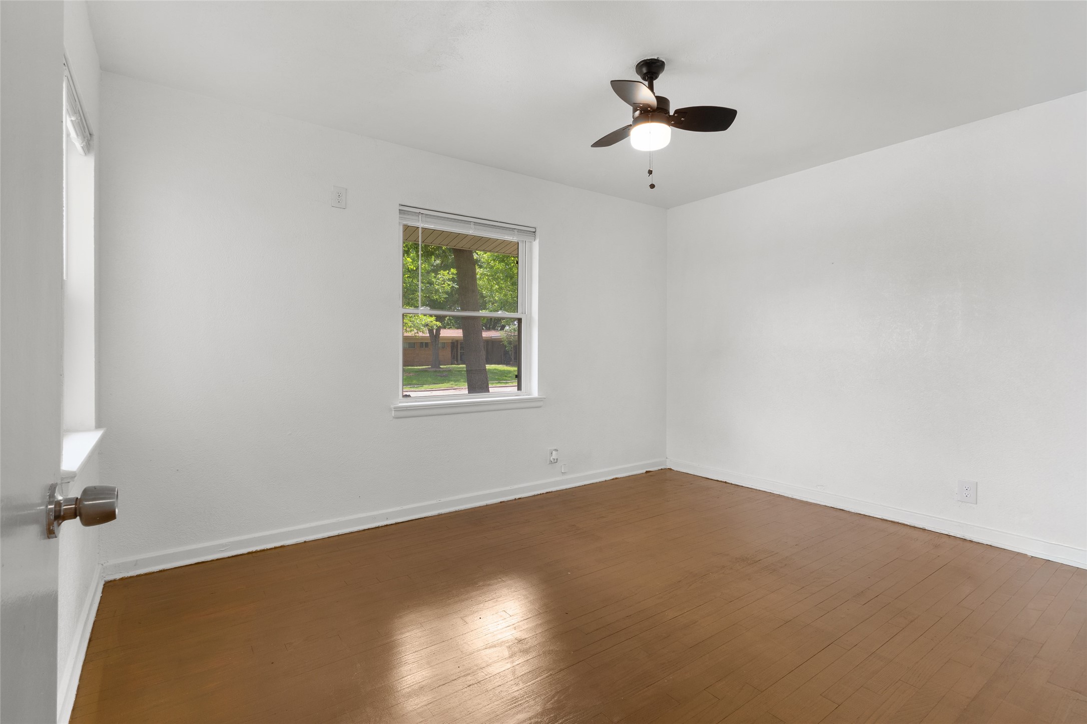 1513 Park Place Irving TX 75061