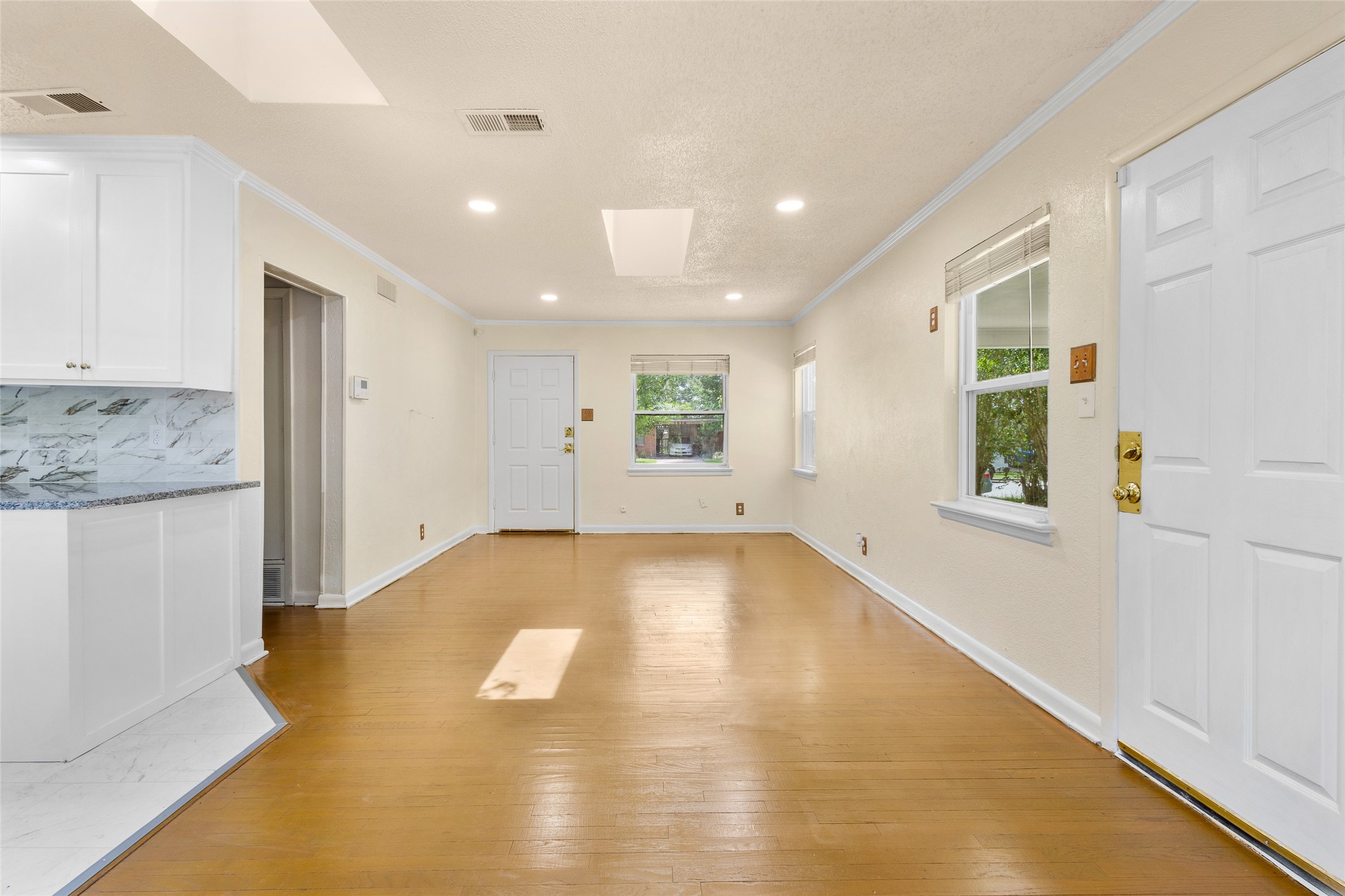 1513 Park Place Irving TX 75061