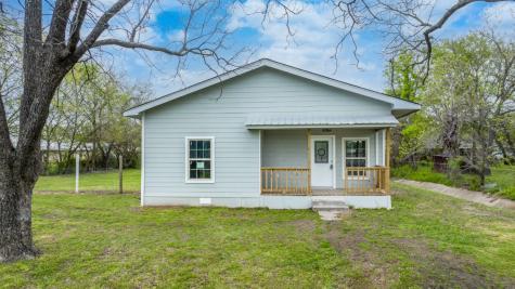 305 NE Front Street Edgewood TX 75117