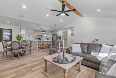 1021 Poe Street Azle TX 76020