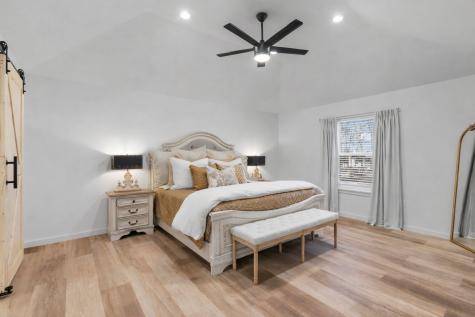 1021 Poe Street Azle TX 76020