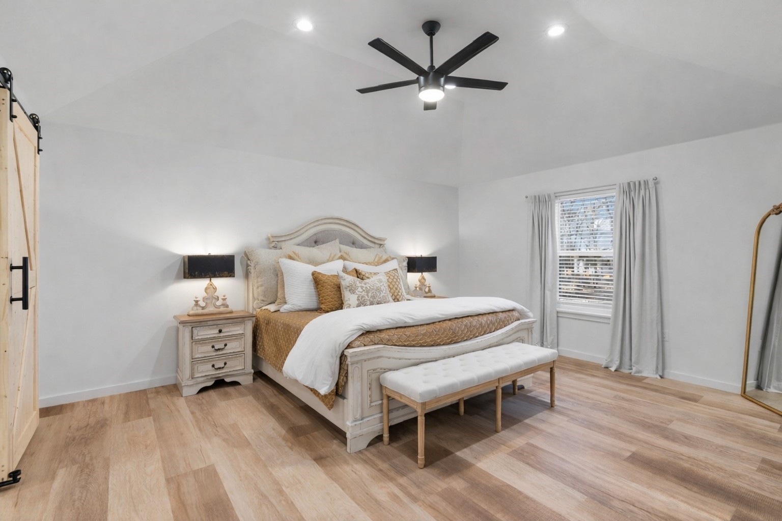 1021 Poe Street Azle TX 76020