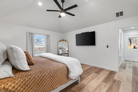 1021 Poe Street Azle TX 76020