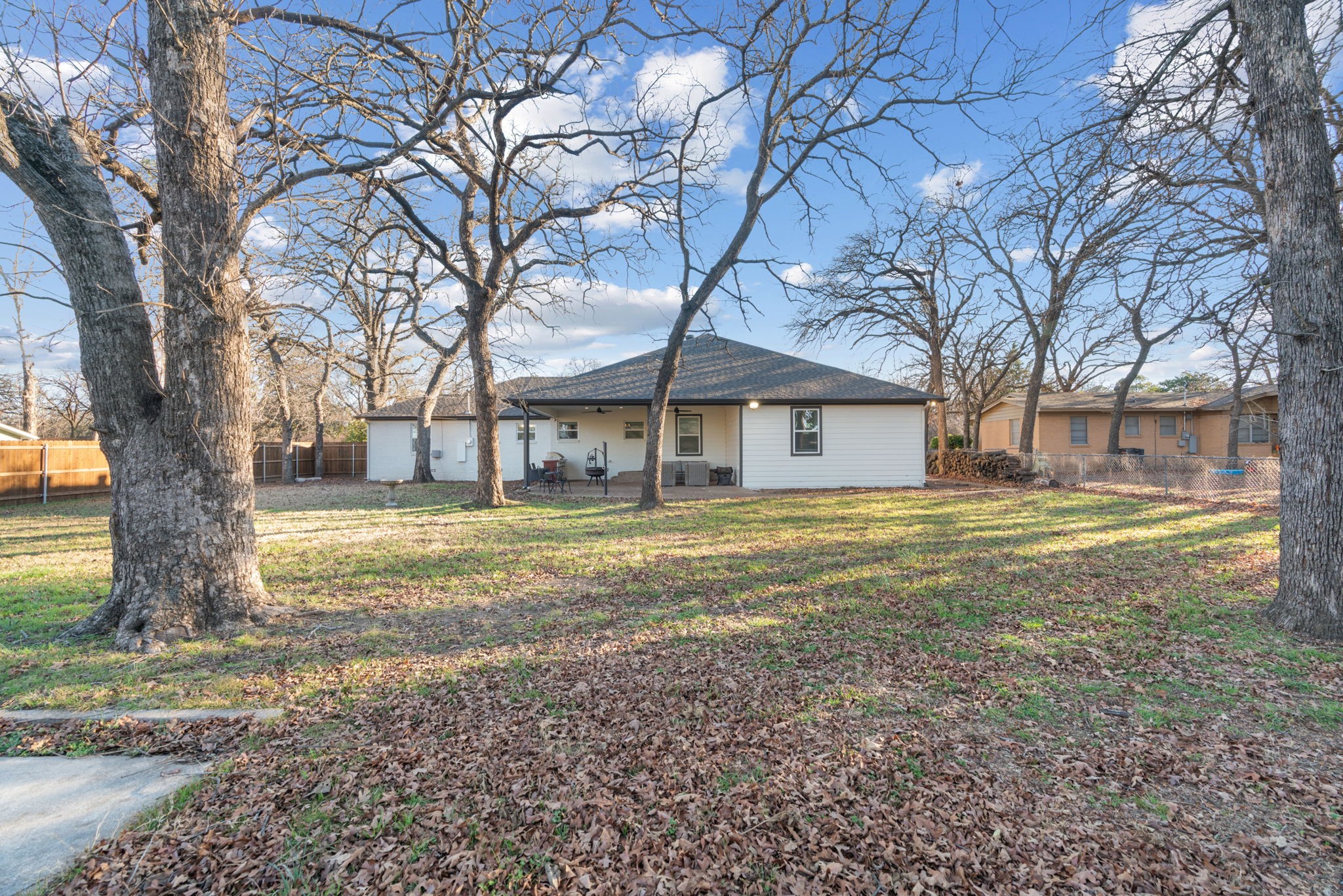 1021 Poe Street Azle TX 76020