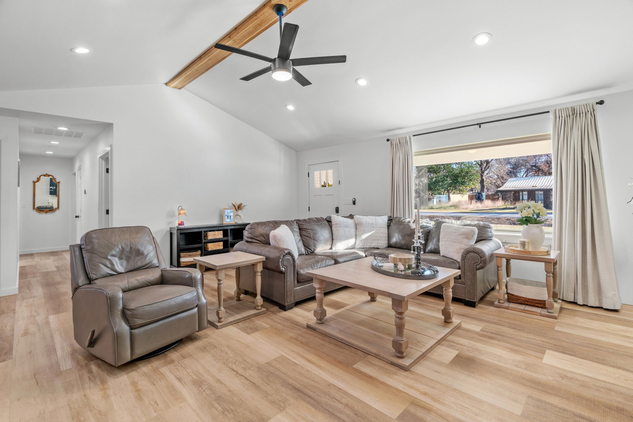 1021 Poe Street Azle TX 76020
