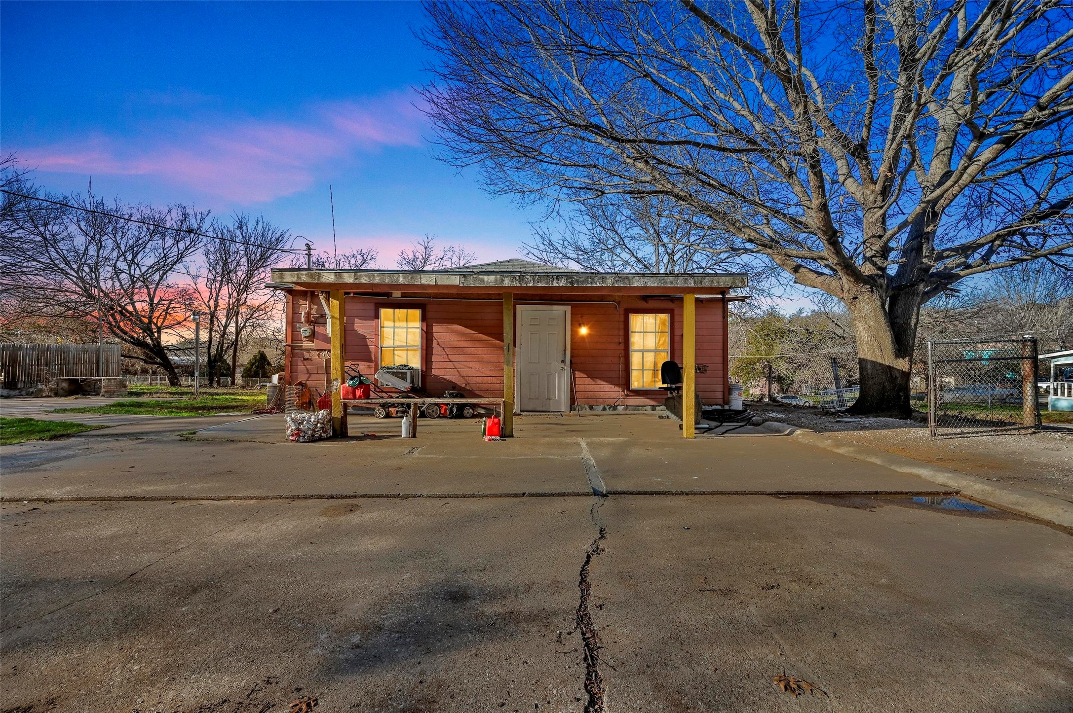 2922 NW 20th Street Fort Worth TX 76106