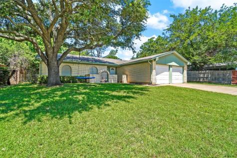 304 Wilson Street Crowley TX 76036