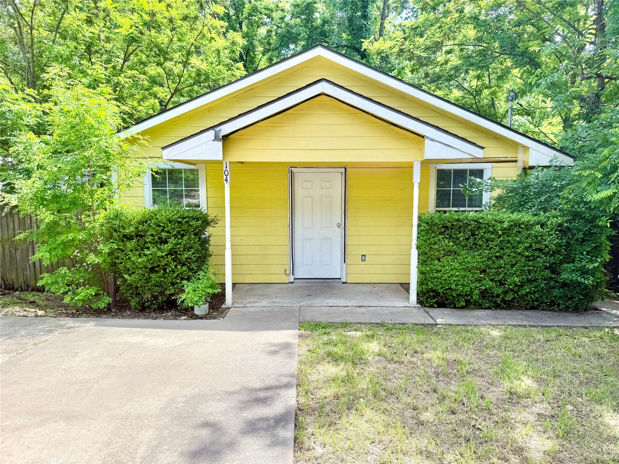 104 E Prospect Street Denison TX 75021